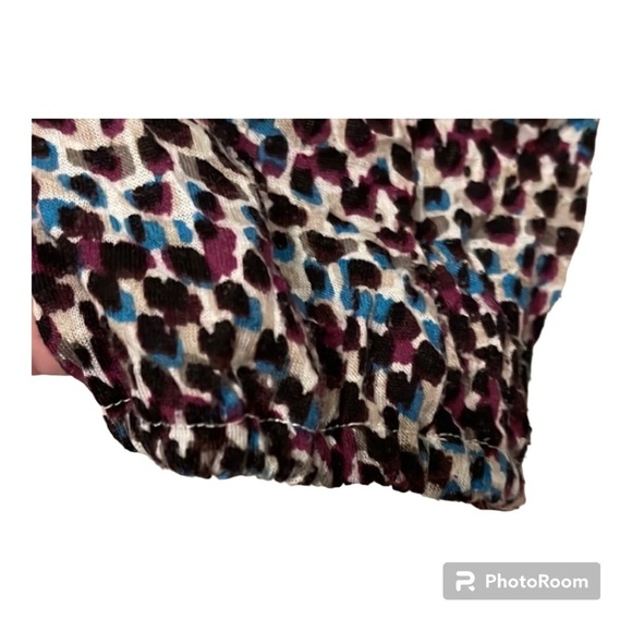 Women’s Daisy Fuentes Abstract Blouse Size Medium - Picture 3 of 8